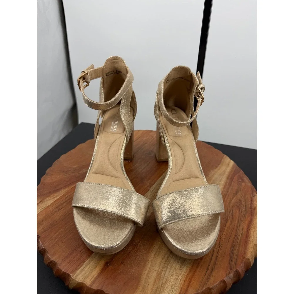 CL by Laundry Gasp Platform Sandal Womens 7.5W Gold Metallic Block Heel GASP002W